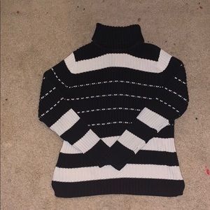 Jeanne Pierre Turtleneck